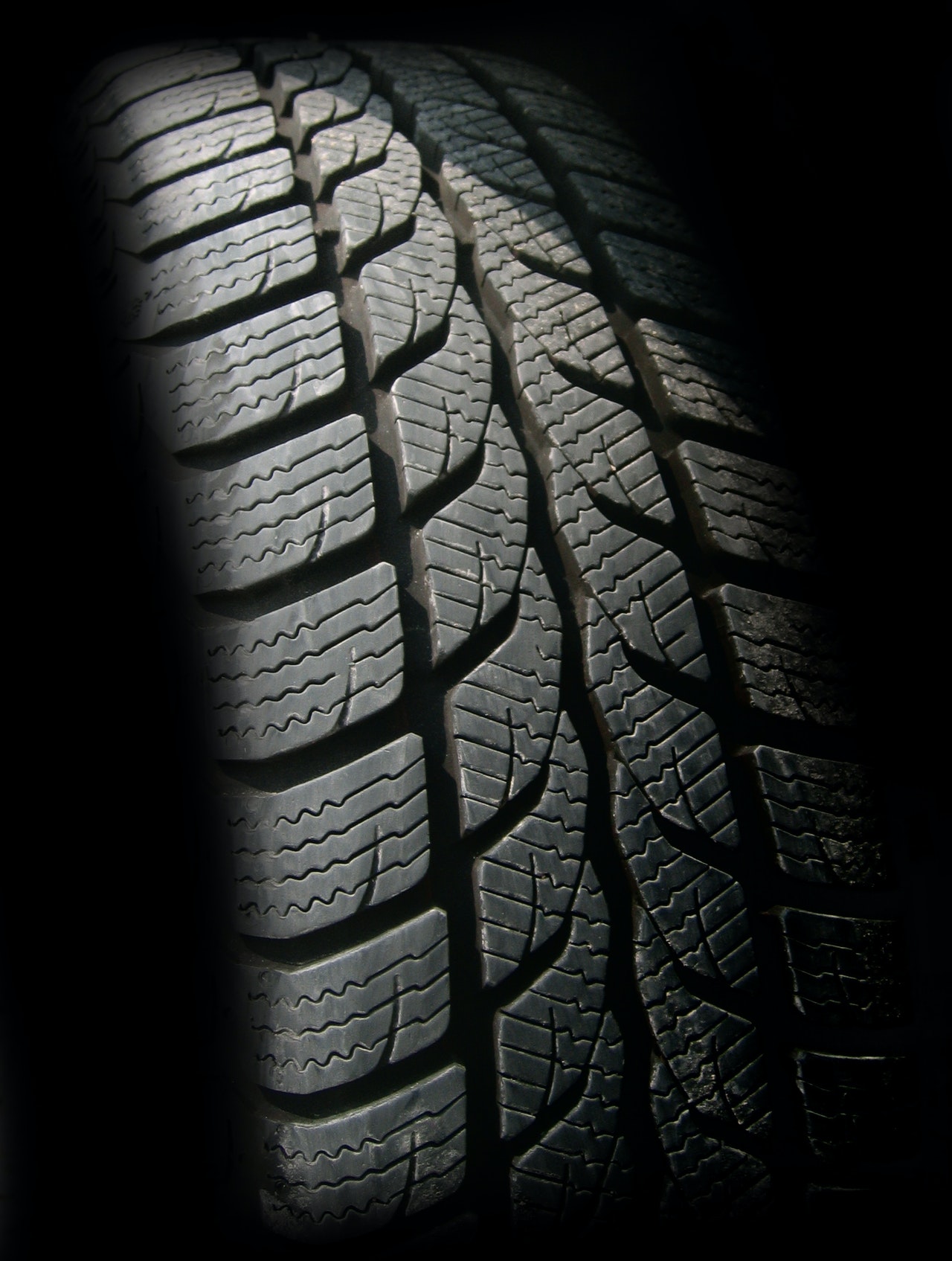 Winter Tires vs. All-Season Tires - Thelen Subaru in Bay City, MI